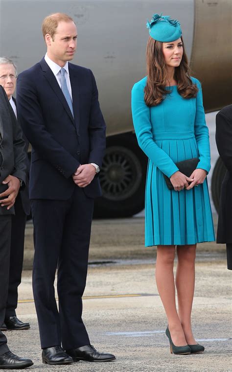 Kate Middleton Wore a Blue Coat for a Helicopter Ride to Anmer Hall ...