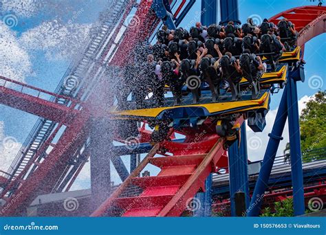 Sheikra Roller Coaster Splashing on Her Ride at Busch Gardens 3 Editorial Stock Photo - Image of ...