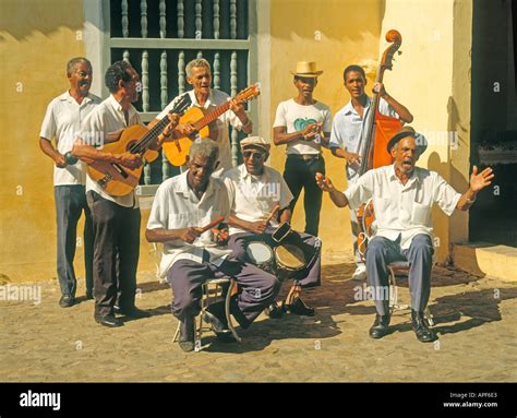 Cuba Cuban musicians Stock Photo - Alamy