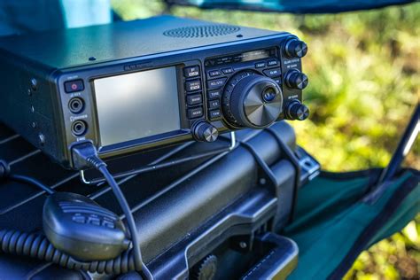 The 10 Best Emergency Radios | Improb