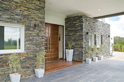 30+ Exterior Stone Wall Ideas