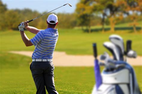 5 Tips to Improve Your Golf Swing