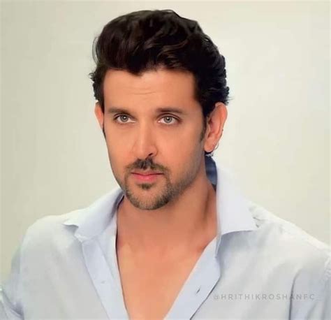 Hrithik Roshan, Modern Wall, Men Fashion, Backpack, Casual Outfits, Shelf, Hairstyle, Actors, Quick