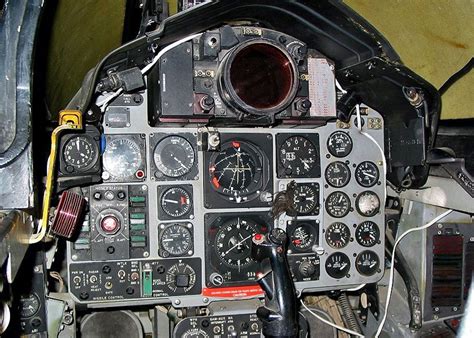 F-4 COCKPITS LAY OUT