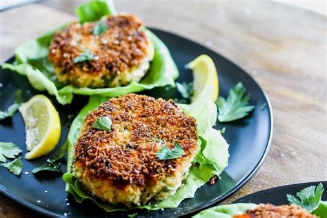 Classic Salmon Cakes Fish Recipes, Seafood Recipes, Dinner Recipes, Cooking Recipes, Healthy ...