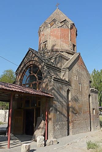 Erevan - Armenia | The Katoghike church. Klein kerkje op een… | Flickr