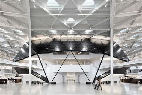 Gensler's NVIDIA headquarters opens, featuring a super-roof that lets the outside in