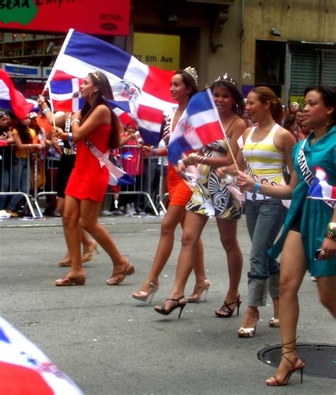 High heeled Dominicanas a la parada NYC 08 | Not sure what t… | Flickr
