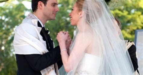 Recreate Chelsea Clinton's Wedding On a Budget - CBS News