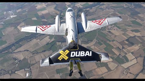 Jetman Dubai at The Land of the Sky 2016 - YouTube