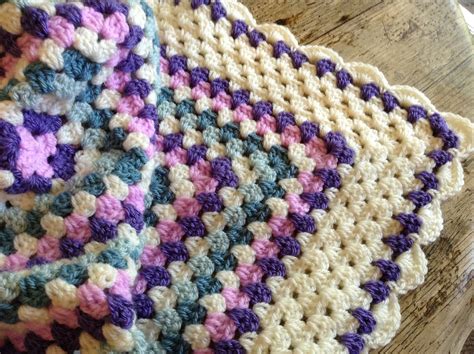 Lullaby Lodge: How to add a simple shell border to a granny square baby ...