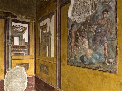 Pompeii Has Reopened Its Infamous House of Vettii, Home to a Portrait of a Man Weighing His ...