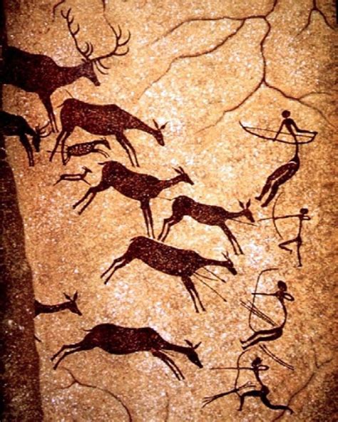 https://peripluscd.files.wordpress.com/2014/10/lascaux-cave-paintings.jpg | Prehistoric cave ...