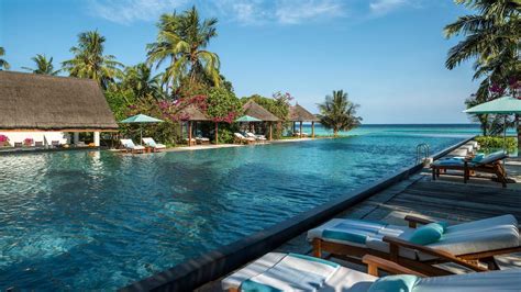 Guide To Four Seasons Maldives Properties (2024) - One Mile at a Time