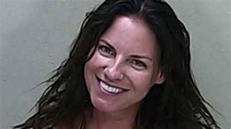 Florida Woman’s Smiling Mugshot Sparks Outrage - YouTube