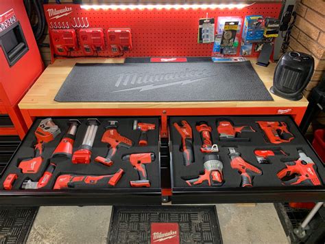 Milwaukee Custom Drawer Insert | Garage design, Diy garage plans, Milwaukee tool box