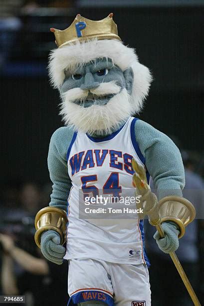 Pepperdine Mascot Photos and Premium High Res Pictures - Getty Images