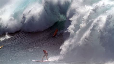 Makaha Gets Massive - Surfer