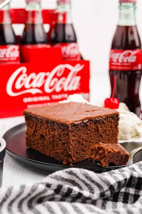 Easy Coca Cola Cake Recipe for a Traditional American Dessert