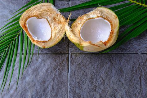 How To Cut Open A Green Coconut - Recipes.net