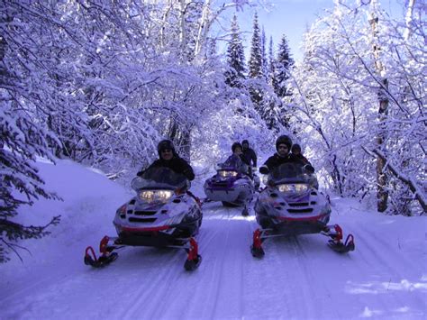 9 Best Snowmobiling Destinations In California To Explore In 2024!!