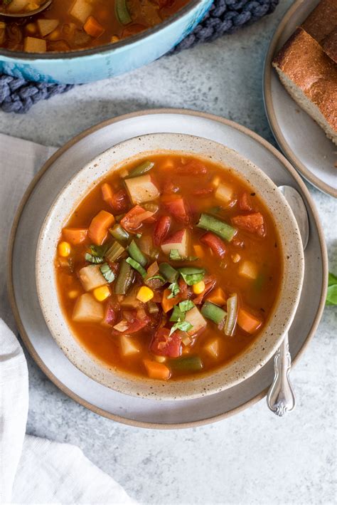 Easy Vegetable Soup - Nutritious Eats