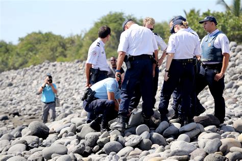 Malaysia Airlines Flight 370: Crash investigators warn against ...