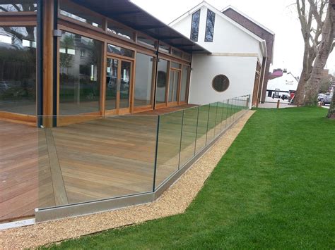 Frameless glass balustrade