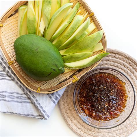 Vietnamese Green Mango Sweet & Savory Dipping Sauce (Nước Mắm Chấm Xoài ...