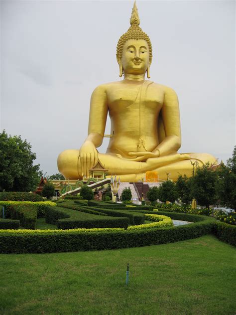 File:Phra Buddha Maha Nawamin Sakayamuni Sri Wisetchaichan.jpg - Wikipedia, the free encyclopedia
