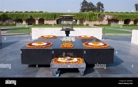 Raj Ghat Mahatma Gandhi Memorial Delhi Indien Stockfotografie - Alamy