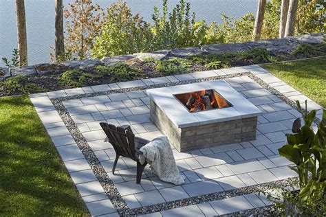 11 backyard fire pit ideas for your yard | Techo-Bloc