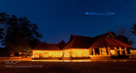 Photograph Chuttu-Vilakku at Thrikkakara Vamanamoorthy Temple by Manu Ignatius on 500px