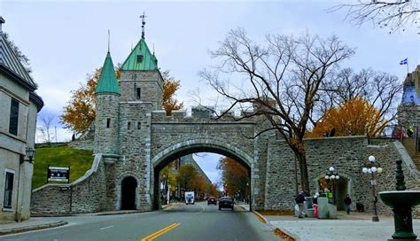 La Citadelle de Québec est un fort situé sur le cap Diamant. elle est partie intégrante des ...