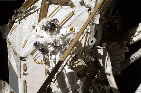 Sunita Williams Spacewalk PHOTOS: NASA Astronaut Looks Like She's ...