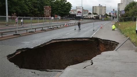 What Are Sinkholes and How Do They Work? Holiday Weather, Weather ...