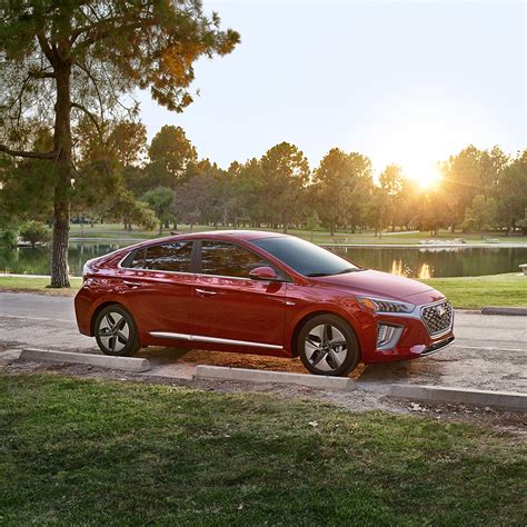 2020 Hyundai IONIQ Hybrid Blue and IONIQ Electric Among Top Scores on ...