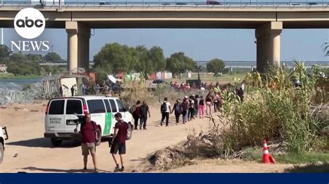 Eagle Pass, Texas, overwhelmed by crisis at the border | GMA - YouTube