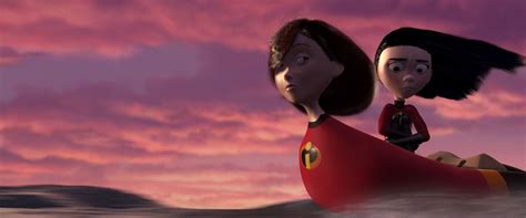 The Incredibles: 25 Weirdest Things About Elastigirl's Body