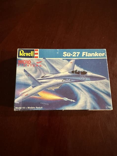 Revell 1/144 Su-27 Flanker Model Kit #4084 Sealed parts | eBay