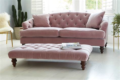 Velvet sofas: 7 of the latest looks - The English Home