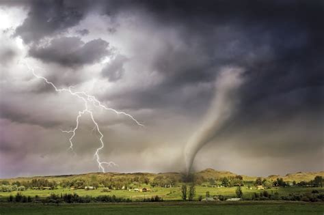 Another Tornado Record's in Sight for U.S. as Thunderstorms Boom