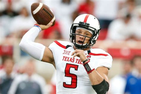 QB Patrick Mahomes declares for NFL draft - ABC7 Chicago