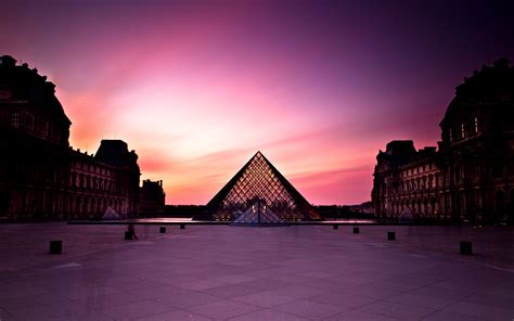 Louvre Museum at Sunset HD wallpaper