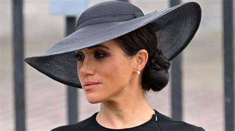 Meghan Markle calls paparazzi before public outing for a publicity stunt?