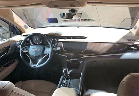 Burlappcar: 2020 Cadillac XT6 interior.