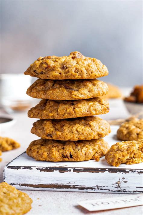 Healthy Oatmeal Raisin Cookies