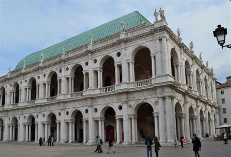 HIGH RENAISSANCE ARCHITECTURE, North Italy; Palazzo della Ragione ...