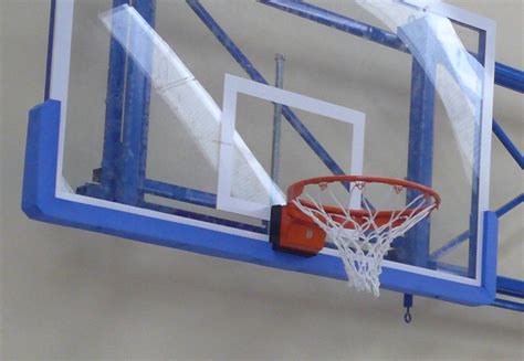 Breakaway Basketball Rim with Gas Springs | Coma-Sport