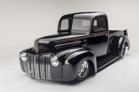 1947 FORD CUSTOM PICKUP